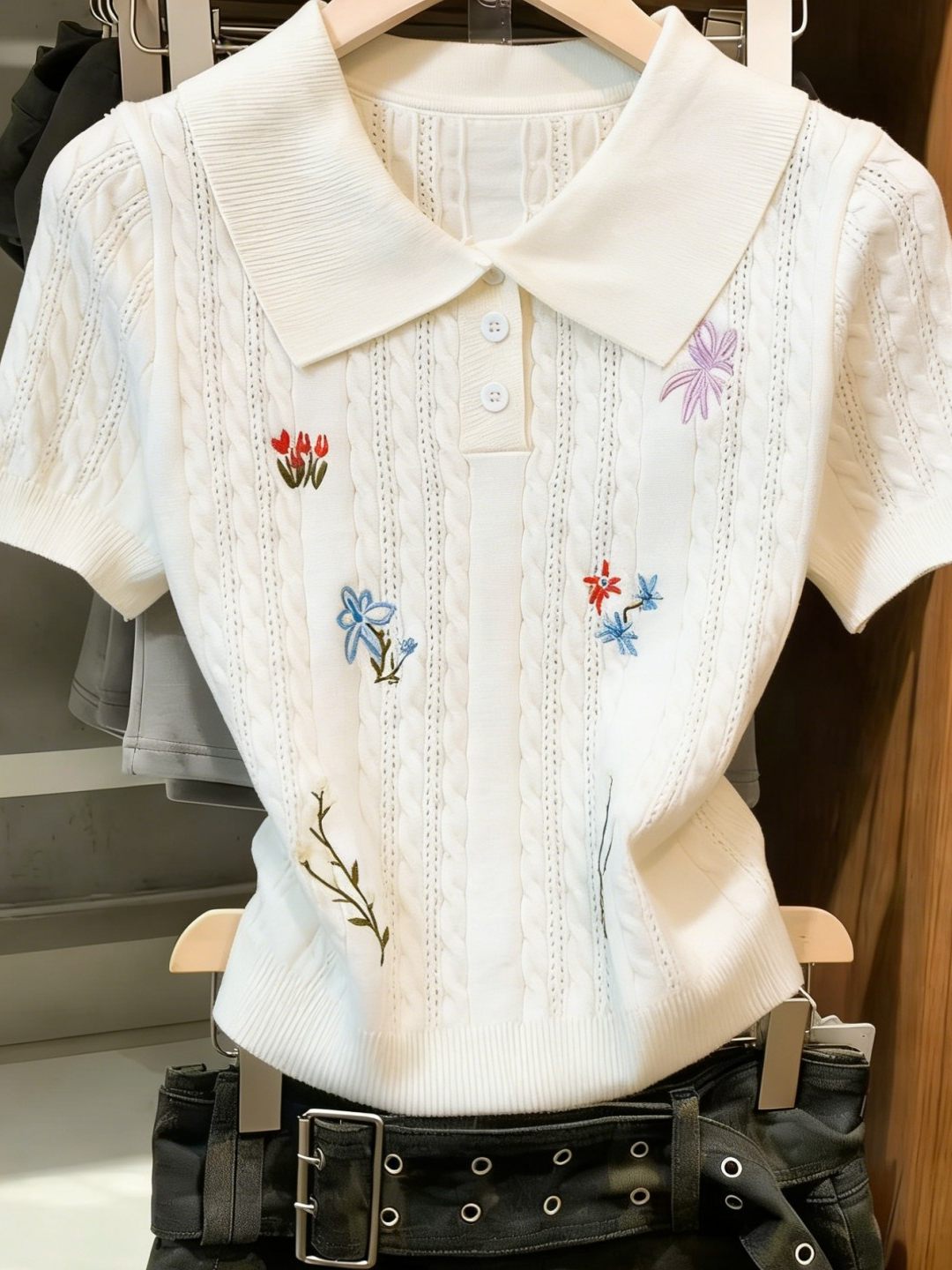 Embroidery Artist - High-End Japanese Style Short Knitted Top